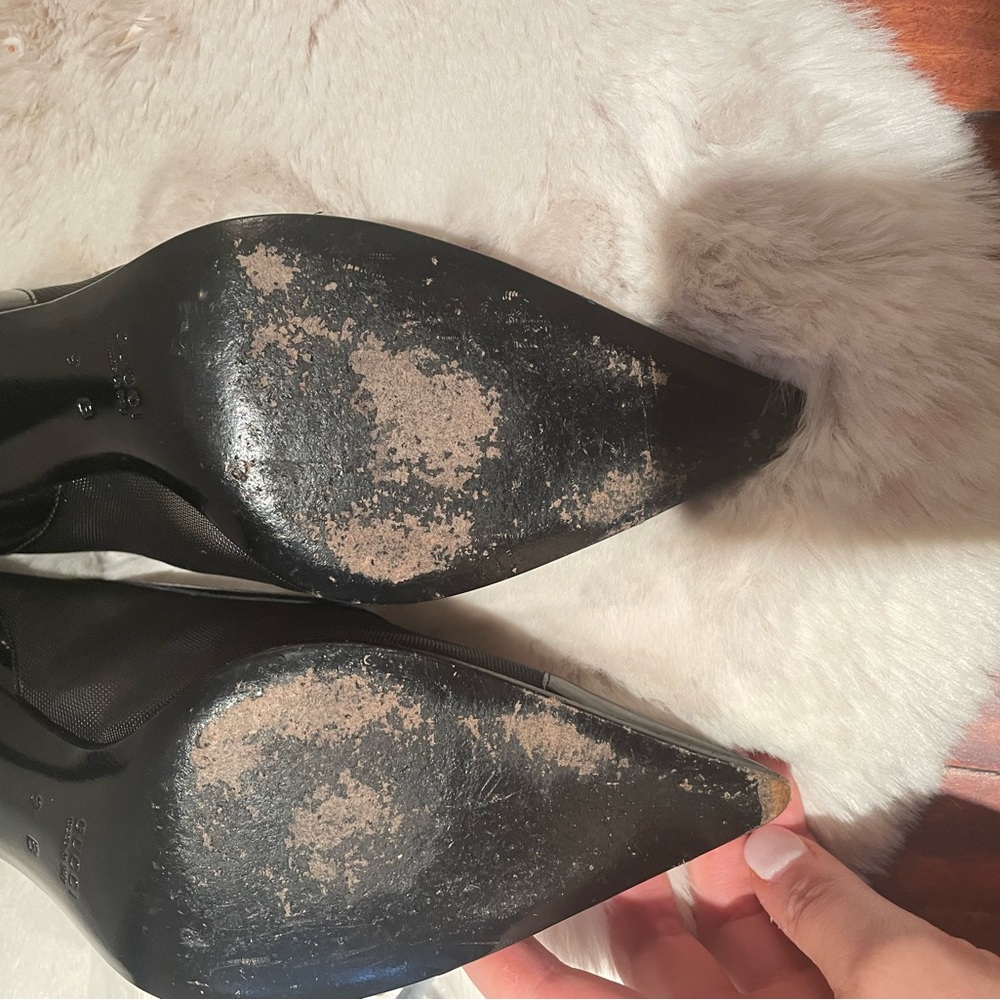 Gucci Patent Leather Pumps Black with Dark Green Heels - Picture 9 of 10